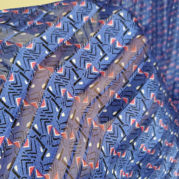 MAISON D'AMÉLIE BLUE GEOMETRIC PLEATED MIDI SKIRT NWOT SIZE M - Picture 6 of 6